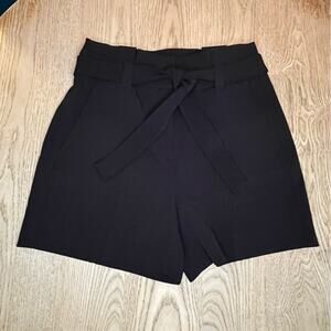 NWT WHBM Belted Paperbag Fluid Wash Black Shorts 4.5” Inseam Women’s Size 2